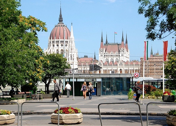 Batthyány Square